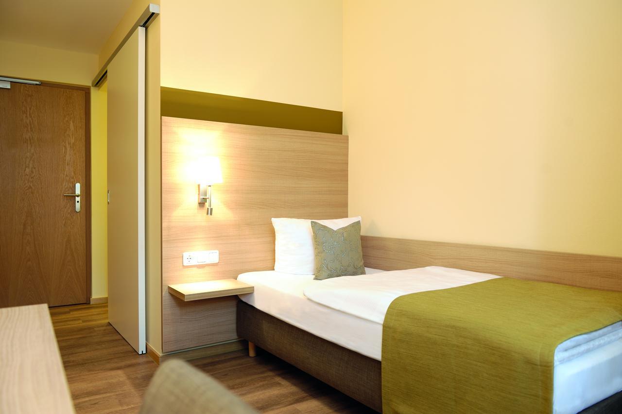 & Roehrl Hotel 3*